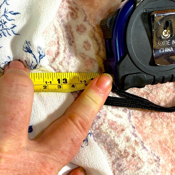 KENDALL & KYLIE WHITE FLORAL ROMPER LACE ACCENTS Size S GUC - Picture 12 of 12